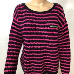 100% cotton Tommy Hilfiger sweater. EUC